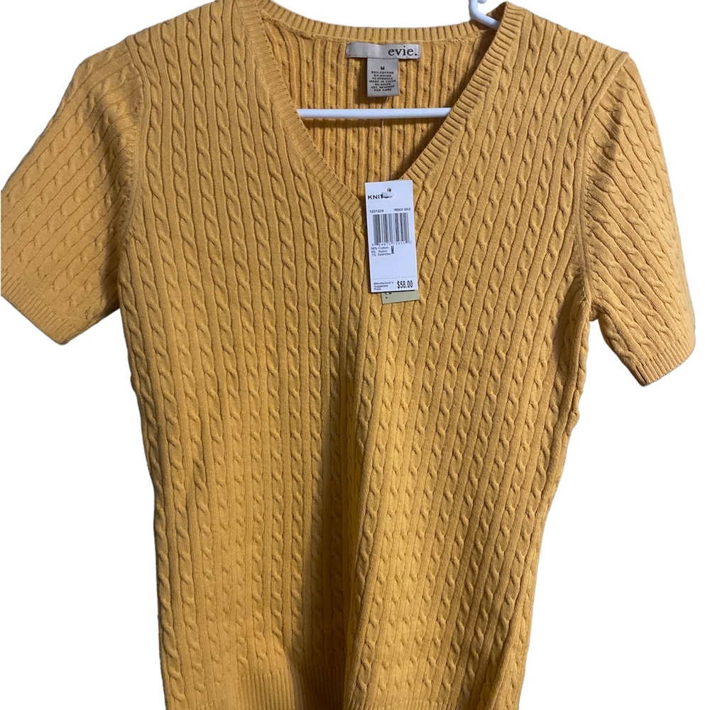 Evie brand short sleeves sweater